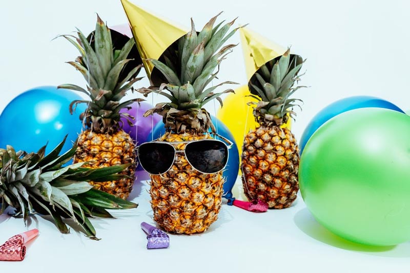 funky party pineapple decorations